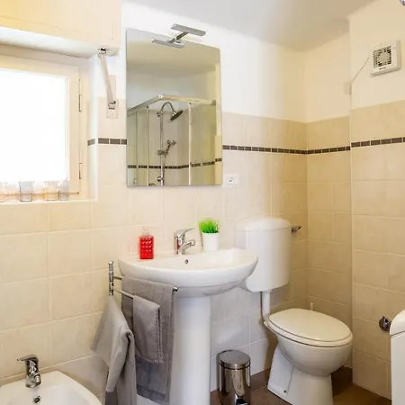 Apartment Spazioso Ed Accogliente A Pochi Passi Dal Centro *