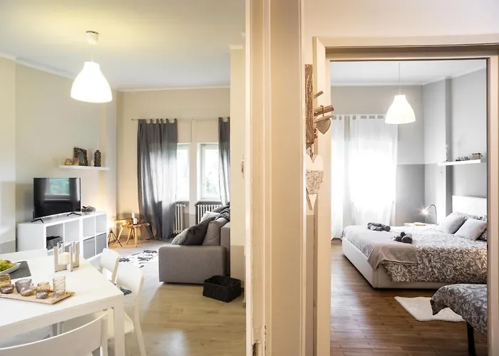 Spazioso Ed Accogliente A Pochi Passi Dal Centro 아파트 *